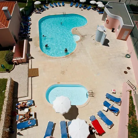 Apartamentos Coral Do Vau-2