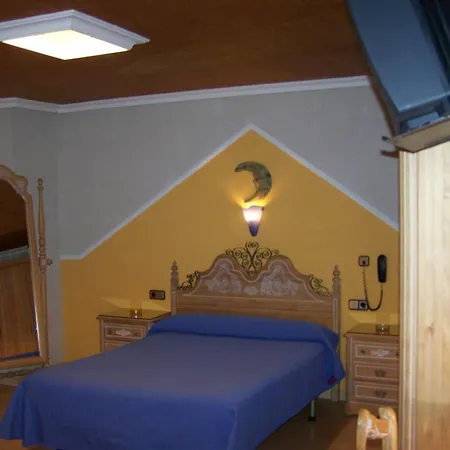 Hostal la Campana-3