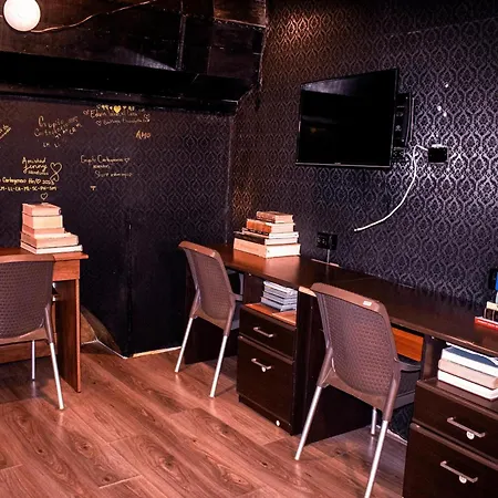 The Clock Hostel & Suites-3