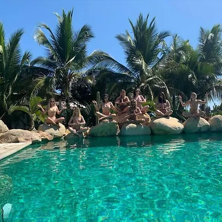 Villa De Las Rocas-2