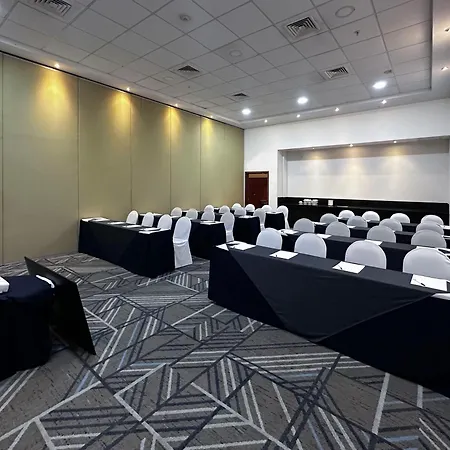 Holiday Inn Express Mérida, an IHG Hotel-3