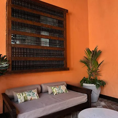 Casa Estrella Colonial Mansion-3