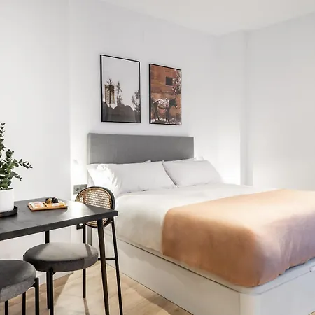Limehome Malaga Calle Victoria-2