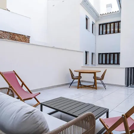 Limehome Malaga Calle Victoria-3