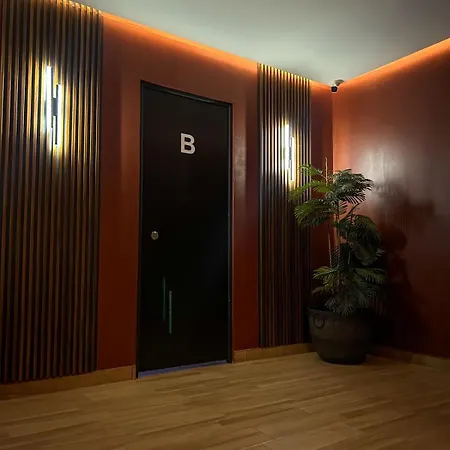 Spartacus Hostel Boutique For Men-3