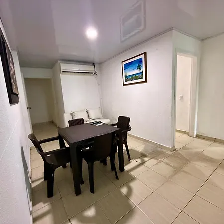 Aparta Hotel Fama-3