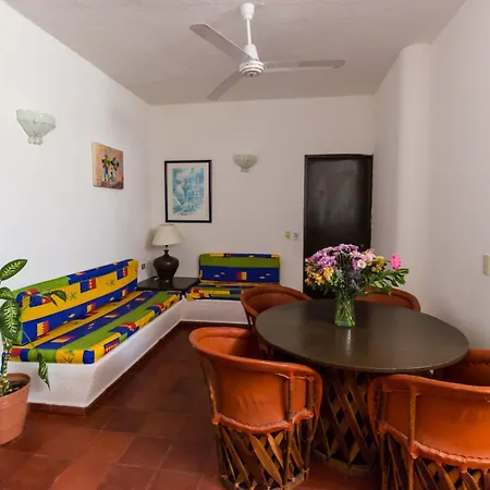 Suites Plaza del Rio - Family Hotel Malecón Centro-2