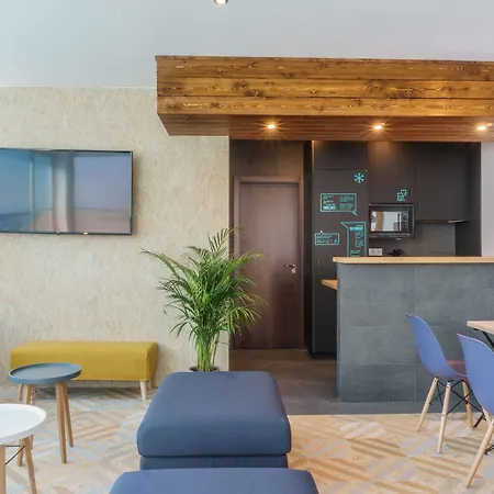 Take Surf Hostel Conil-3