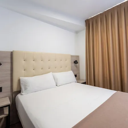 Hotel Queens - Adults Only-2