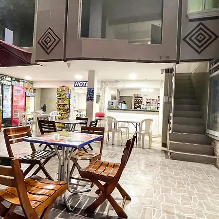Hotel&Restaurante Oasis CTG-2