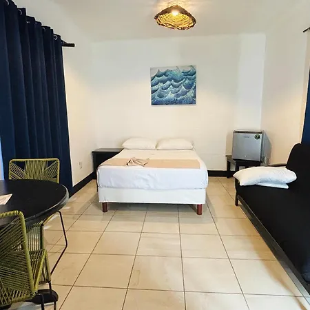 Hotel Villa Capricho-3