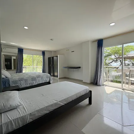 The Cantamar Beach Hostel-2