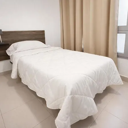 Alicante Beach Hostel-2