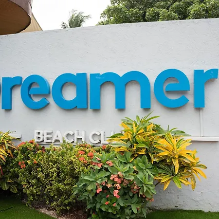 Dreamer Beach Club-3