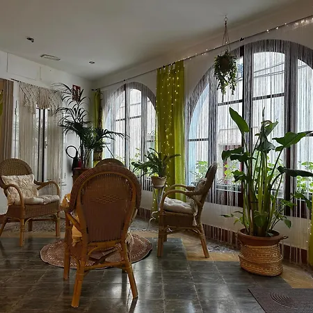 P&R Hostals Codolar-3