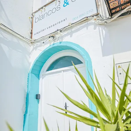 Blancos Rooms Hotel-3