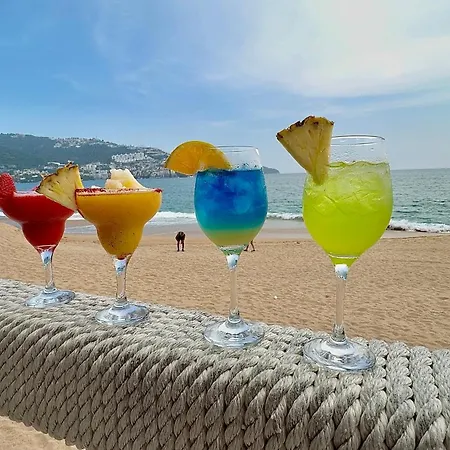 Hotel Acapulco Malibu-2