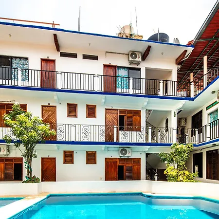 Hotel Naxhiely-3