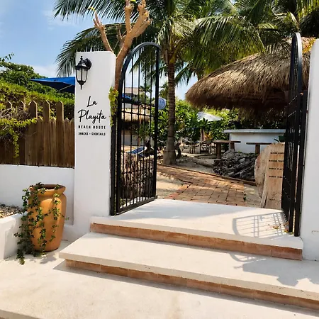 La Playita Beach House-2