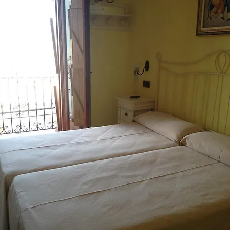 Hostal Aranda-3