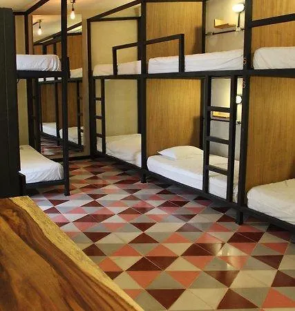 Moloch Hostel & Suites-3