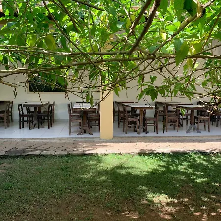 Praia Da Ferradurinha Guest House-3