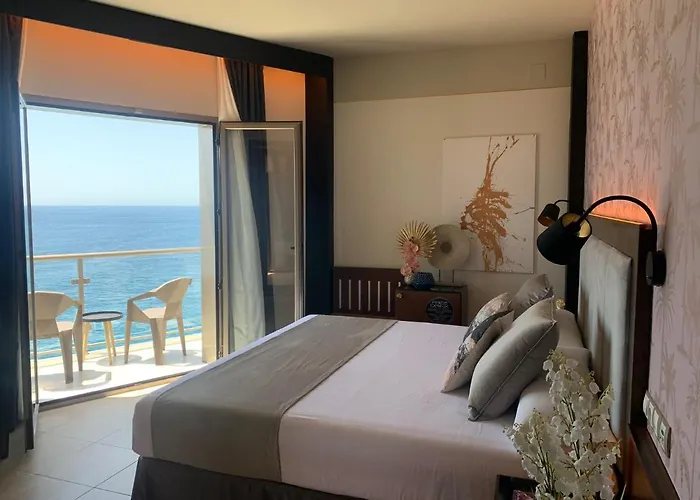 On Aleta Room Designed For Adults Almuñécar