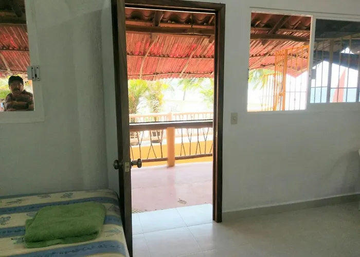 Hotel Pie de Playa la Ropa Zihuatanejo