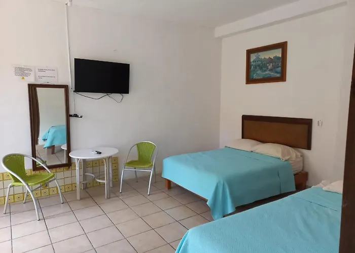 Airport Sleepy Inn Cancún