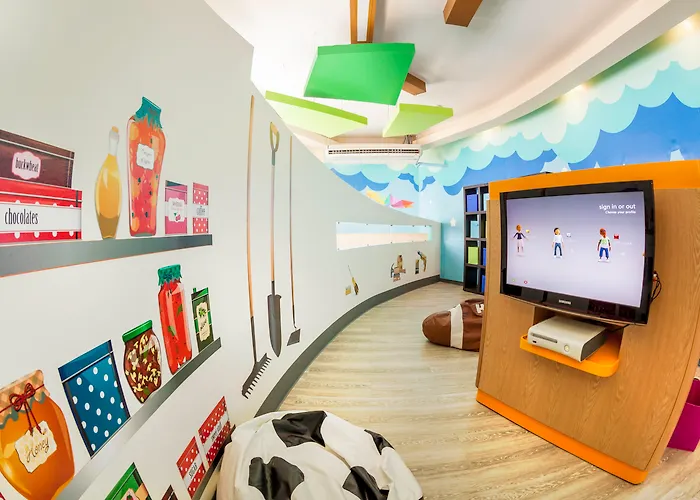 Beach Palace Family Resort & Spa Cancún