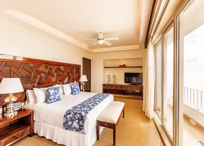 Grand Miramar All Luxury Suites & Residences (Adults Only) Puerto Vallarta