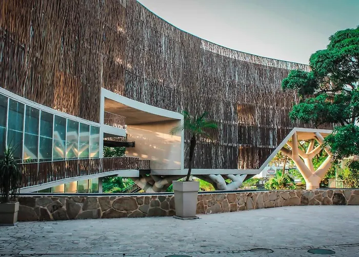 Courtyard By Marriott Tuxpan 