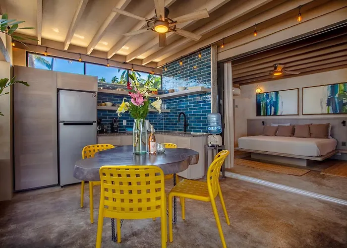 Casa Palmar Penthouse - Completely Renovated, 1 Bedroom Oceanfront Penthouse Suite Sayulita