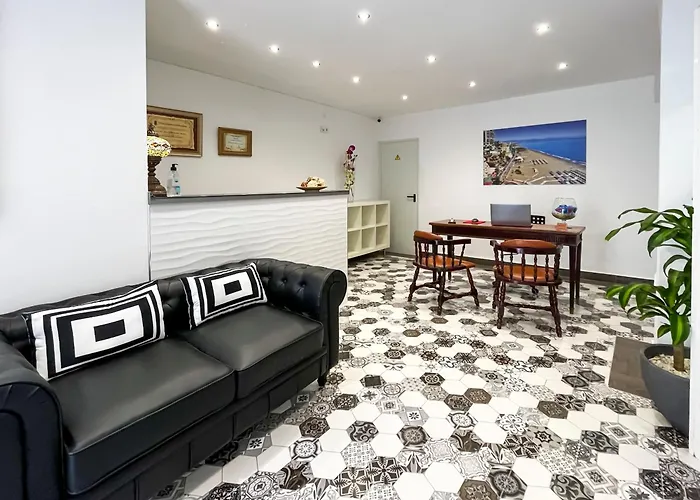 Micaela Charming Hostal Torremolinos