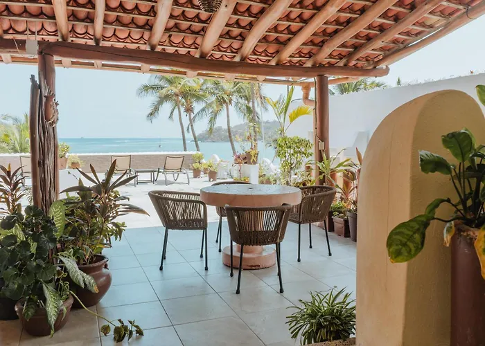Arena Suites Zihuatanejo