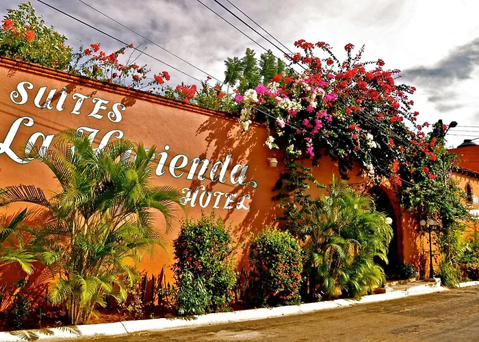 Suites La Hacienda Puerto Escondido 