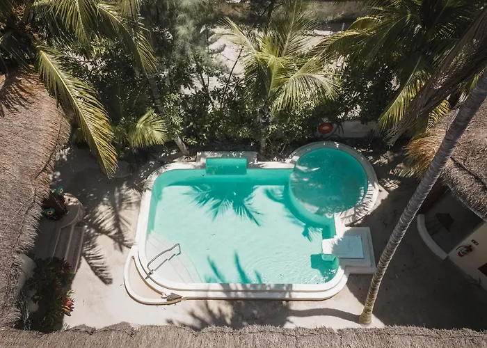 Casa Iguana Holbox - Beachfront Hotel