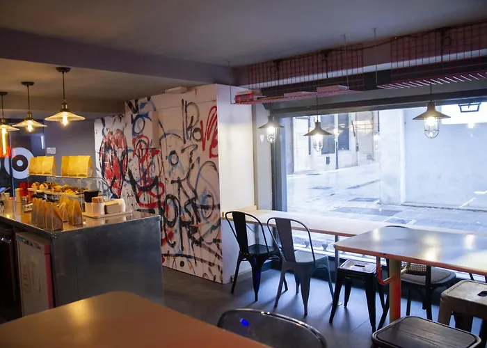 Center Valencia Youth Hostel