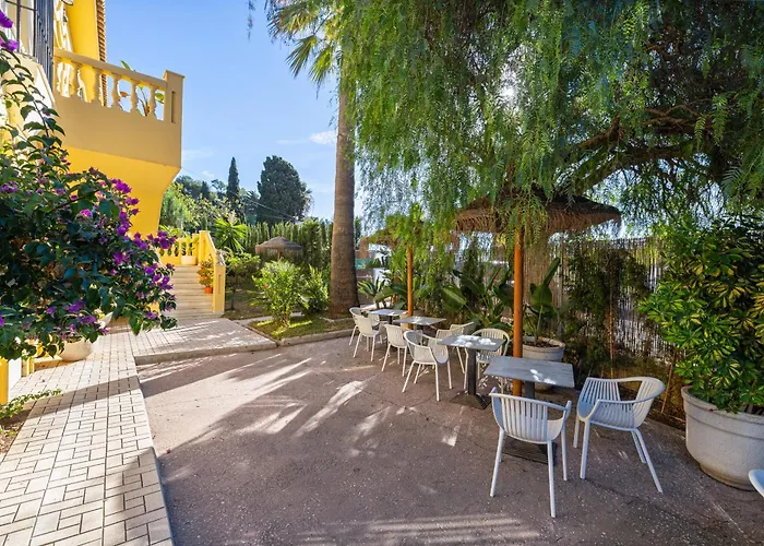 12P Villa Private Pool 5 Bathrooms 150M To Beach And Walking To La Cala De Mijas Málaga