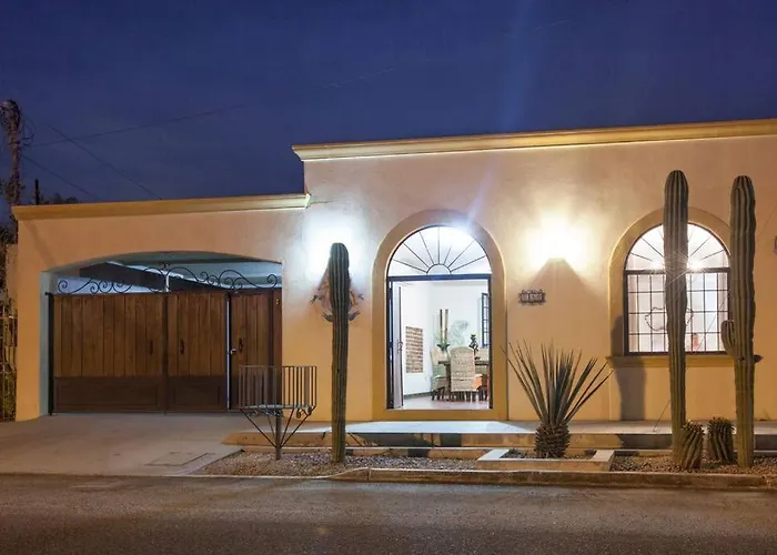 Villa private Pool, walk to malecón, 2 BR estilo hacienda La Paz
