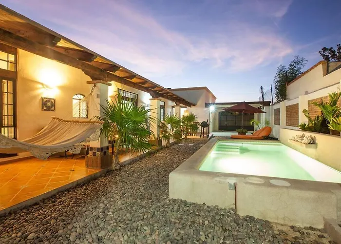 Villa private Pool, walk to malecón, 2 BR estilo hacienda La Paz