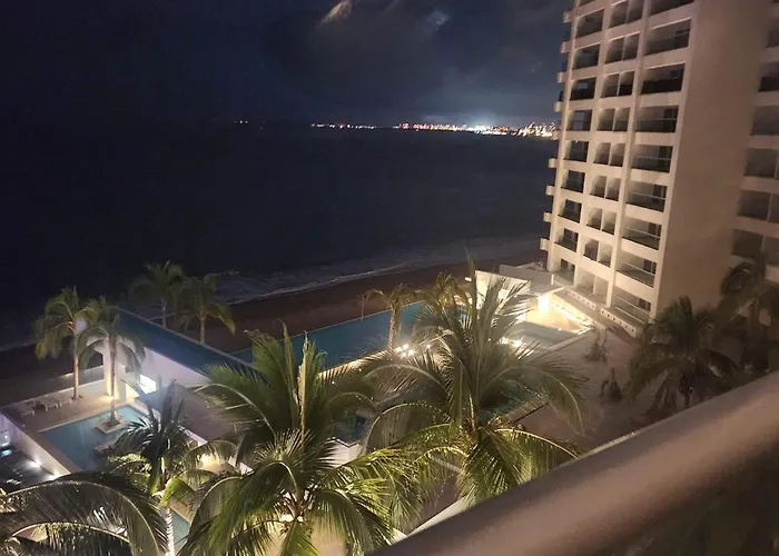 Aparthotel Harbor 171 Ocean Front Residents Puerto Vallarta