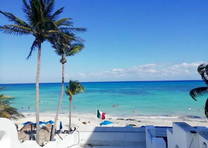 Pelicano Inn Playa del Carmen - Beachfront Hotel