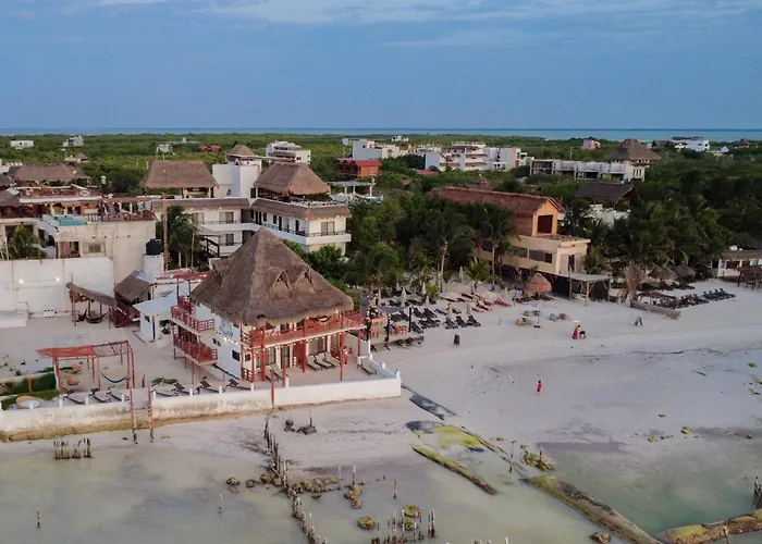 Golden Paradise Oceanfront Isla Holbox