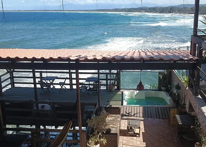 Pousada Marambaia Café - Praiana, econômica, Com café da manhã, piscina e hidromassagem ao ar livre - Frente para o mar Río de Janeiro