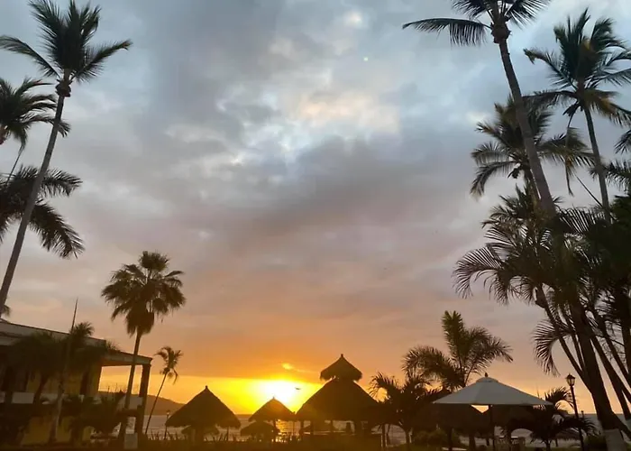 Hotel Estancia San Carlos Guayabitos Rincón de Guayabitos
