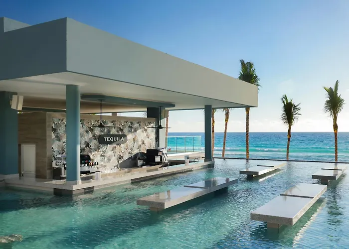 Hotel Riu Ventura Cancún