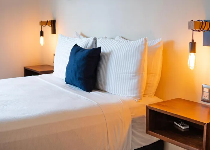 Hotel&Suites El Moro La Paz