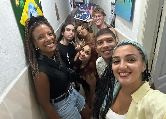 Hostel Cidade Nova, próximo a estação metrô praça 11, onde você tem acesso direto a qualquer Shows nas praias da zona Sul Río de Janeiro