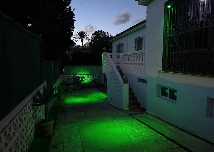 Hostal Apartamentos Playa del Palo Málaga